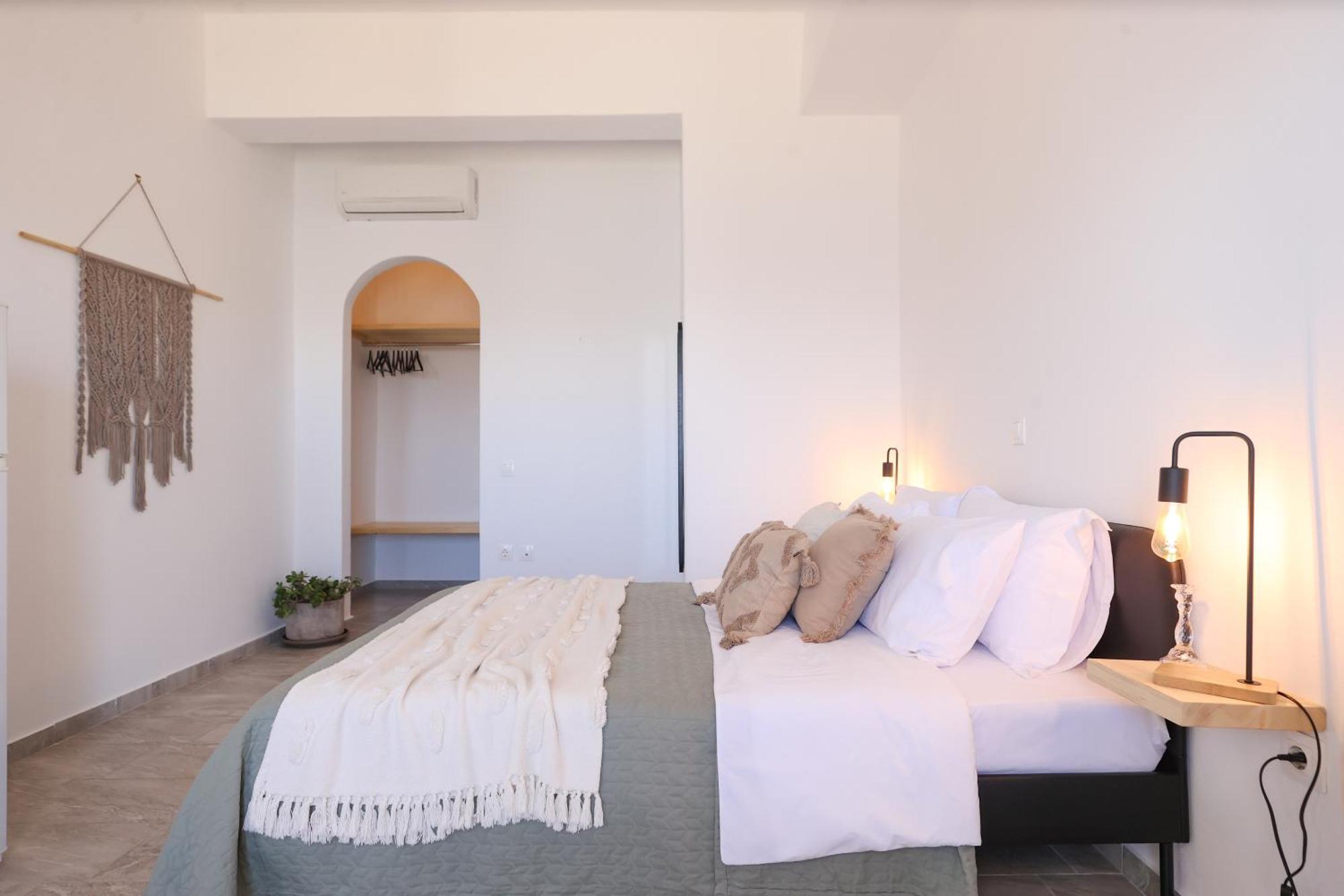 Enne For Views & Tranquility Ftelia (Mykonos)